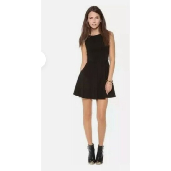 Alice + Olivia Sleeveless Mini Black Wool Dress Sz 2 Minimalist Party Metal Goth - Picture 1 of 7